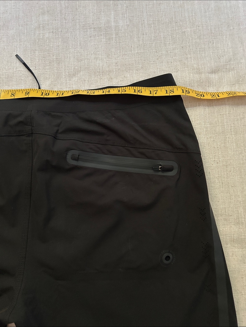 Vuori Knox Boardshorts Men's Black 34 Outdoor Beach Swim Surf - Picture 6 of 12